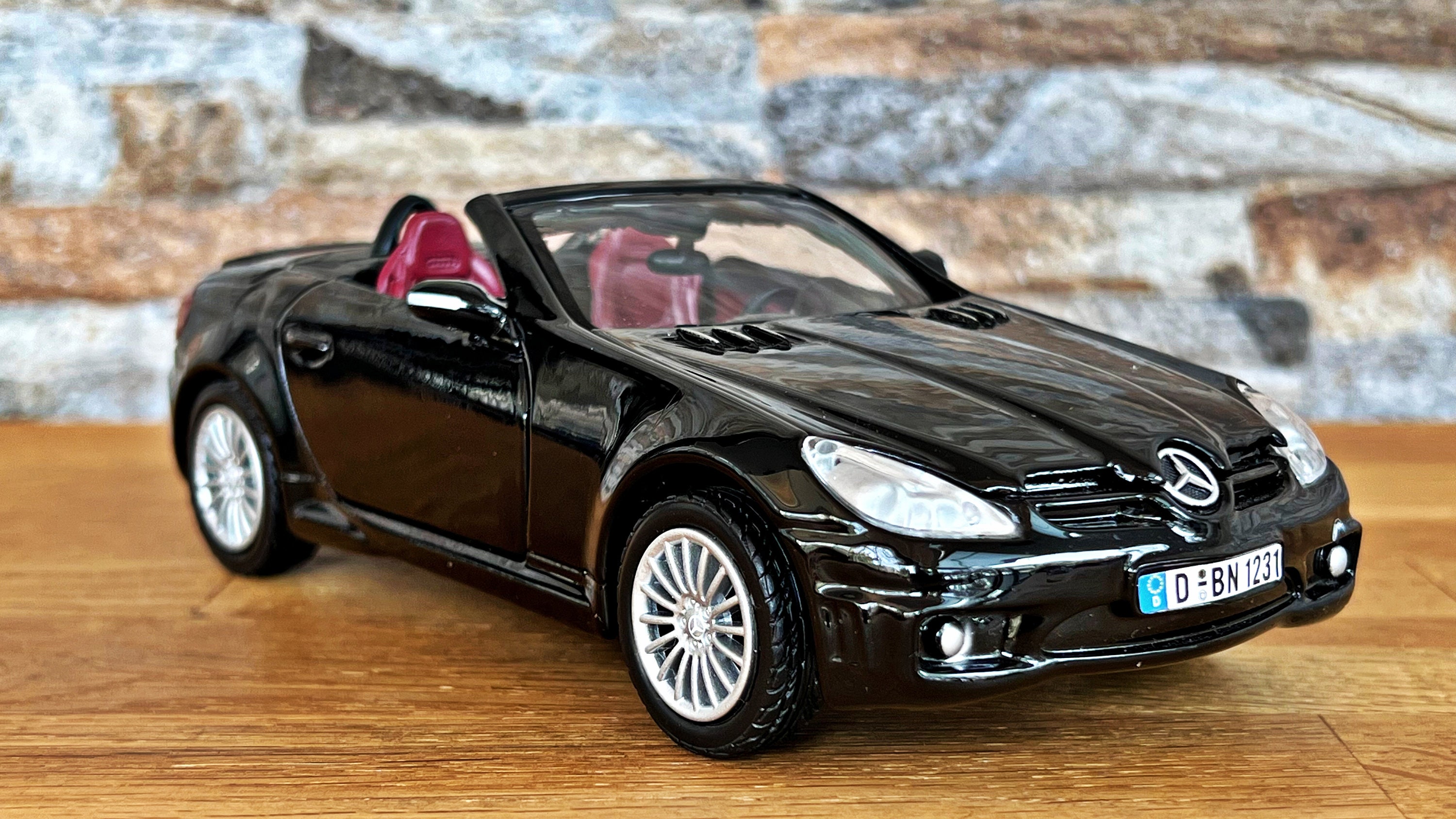 Mercedes Benz SLK 55 Amg Cabriolet, Model Car, Scale 1/24 Diecast