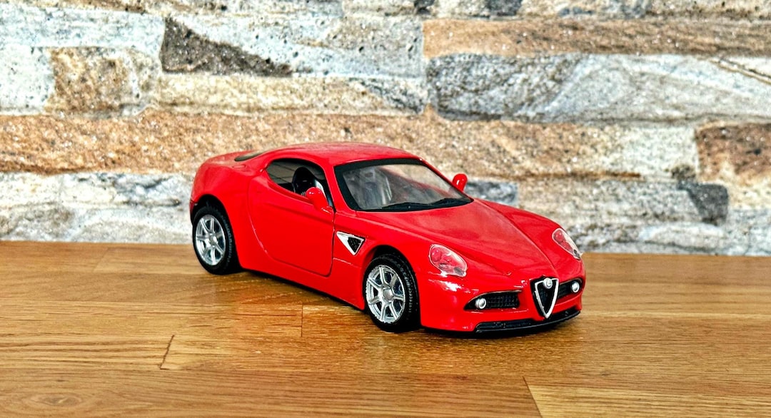 Alfa Romeo 8C , 1/32 Scale Model Car , Diecast Car Model