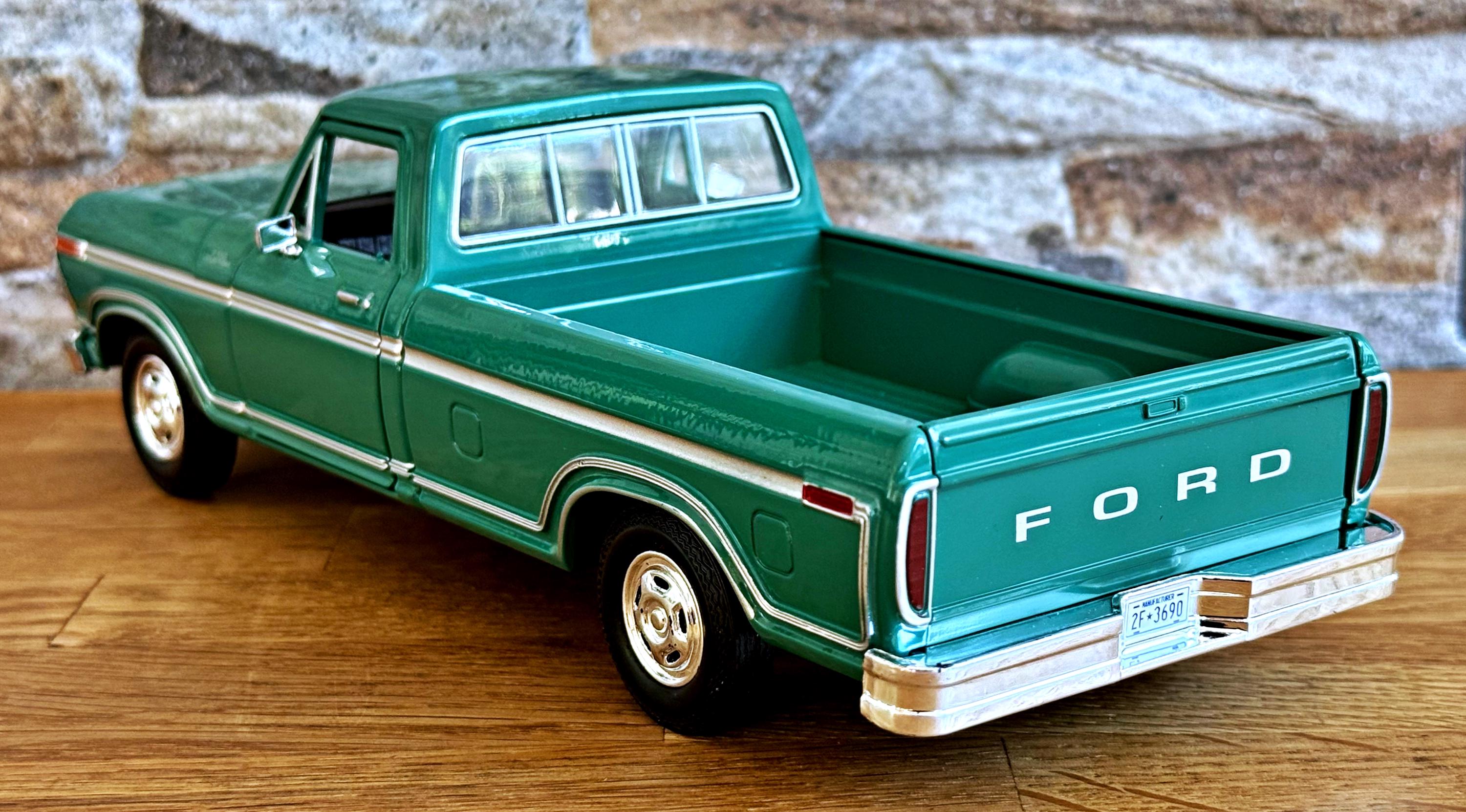 Ford F-150 Custom 1977 | 1/24 Scale Model | 1/24 Diecast Truck ...