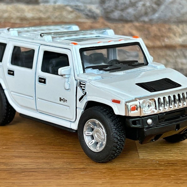 Hummer H2 2008 | model car | scale 1/40 model car| Collection car | Car model metal | 1/40 diecast car | Die cast car | Hummer | Jeep