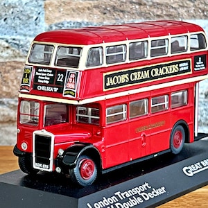 London Transport RTW Double Decker, Vintage diecast bus, 1/76 scale model bus, old classic bus, Die cast Collection item , Die cast Replica
