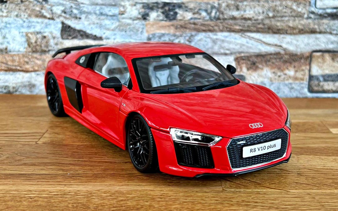 Audi R8 V10 Plus, Model Car, Diecast Car, 1/18 Scale Model Car ...