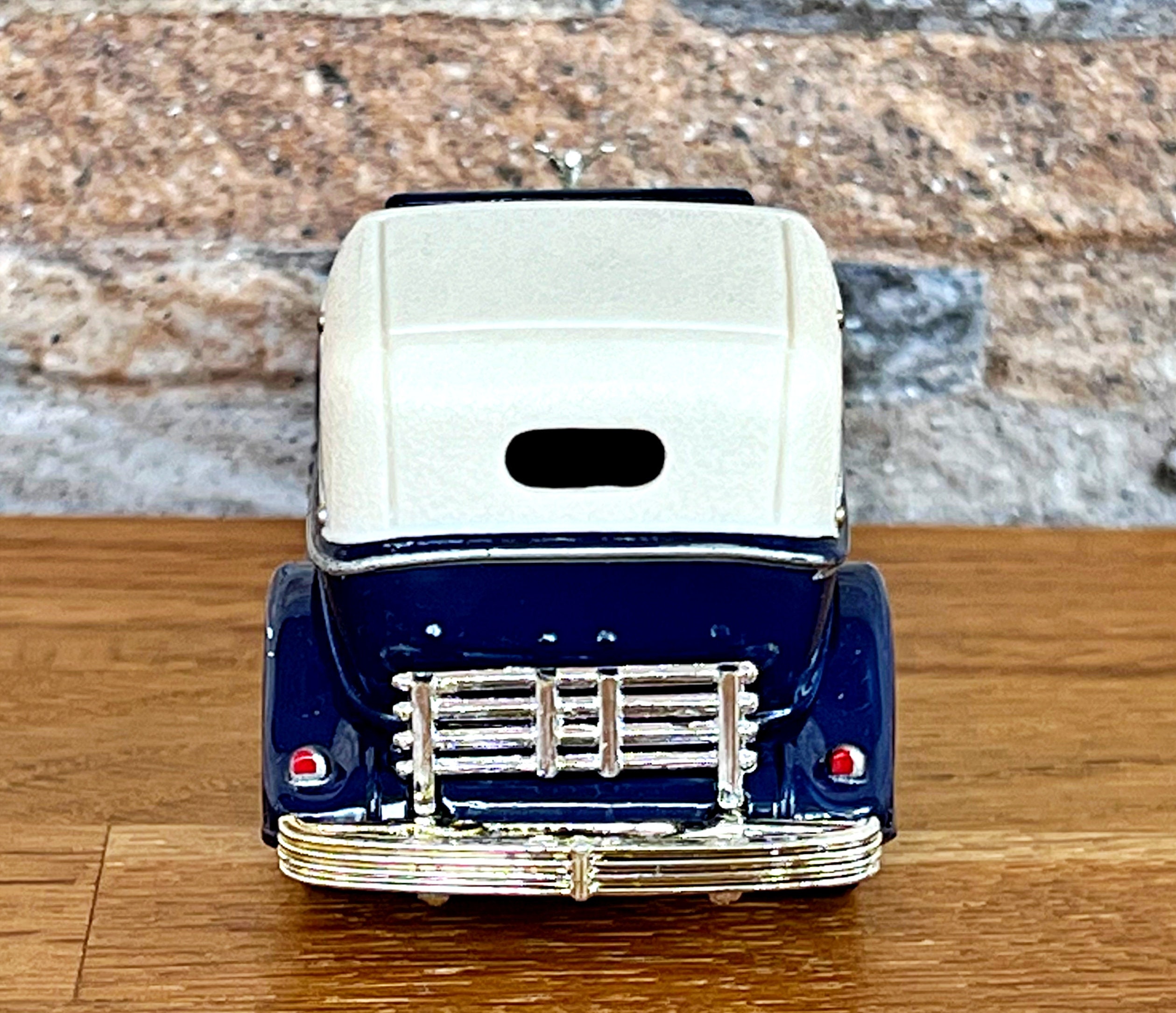 1933 Cadillac 452 V16, Vintage Model Car, Diecast Car, Vintage