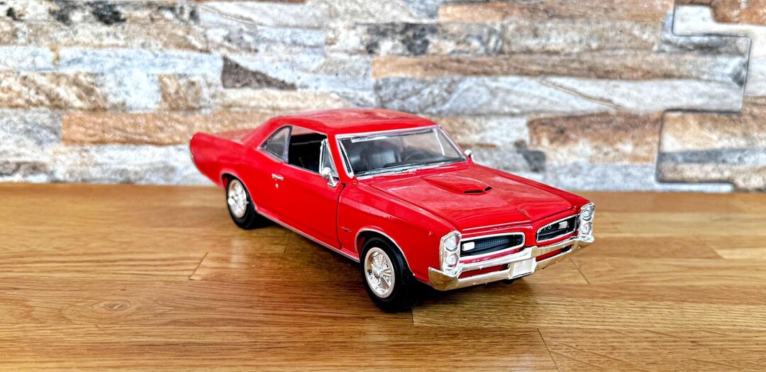 Gto Model Car Pontiac GTO 1966 | 1/24 Scale Model Car | Die Cast Car Model ...