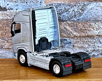 Volvo FH | Diecast Car | Model Car | 1/64 Scale Model Truck | Die