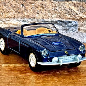 1961 Ferrari 400 Superamerica , Vintage car model, diecast model car, 1:36 scale model car, old model car, diecast collectible item, Ferrari