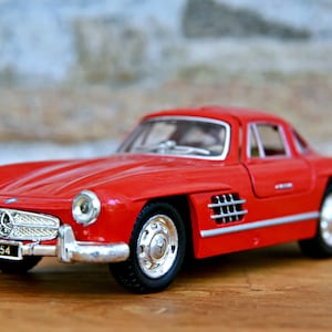 Mercedes 300 SL 1954 | Vintage model car | Diecast car | Mercedes Benz Diecast | Die Cast Collection item | 1/36 scale model car | Mercedes