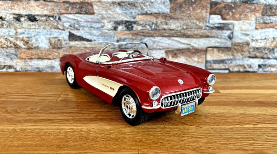 コルベット 1957 | ヴィンテージ モデルカー | 1/18 スケール モデル