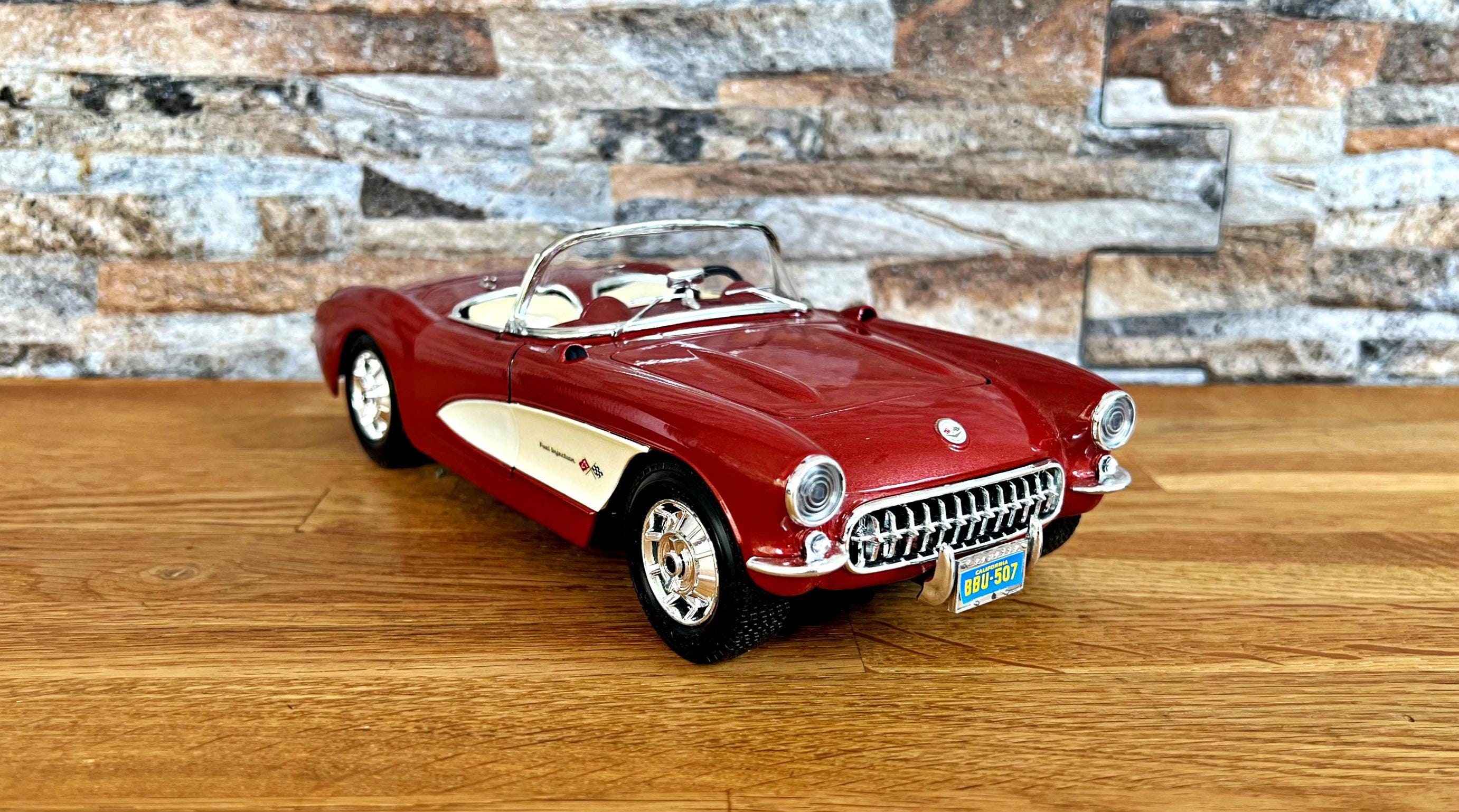コルベット 1957 | ヴィンテージ モデルカー | 1/18 スケール モデル