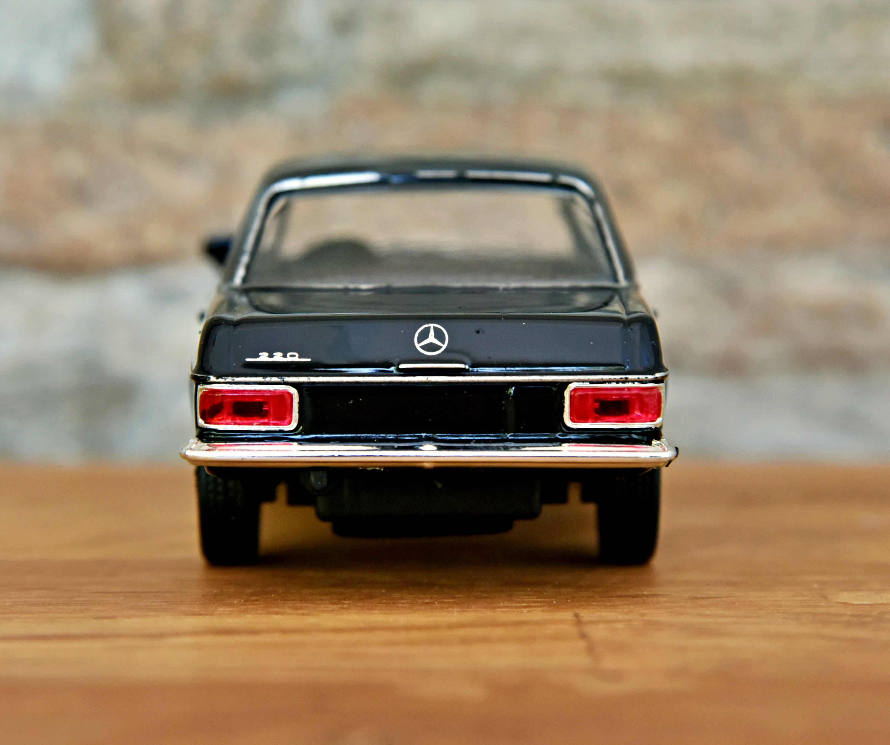 メルセデスベンツ 220 1969 | モデルカー | ダイキャストカー | 1/38