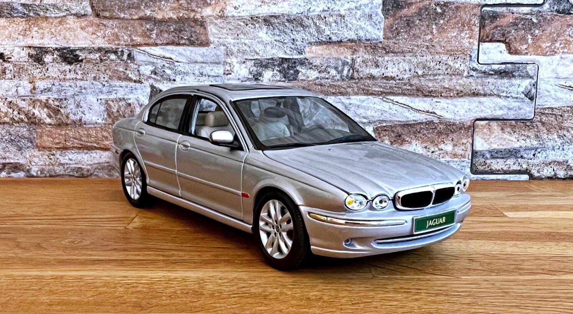 Jaguar X-type | Vintage Model Car | 1/18 Scale Model Car | 1/18