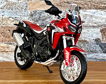 Honda CBR1100XX, Scale 1/18 Diecast Model Motorcycle, 1/18 Die
