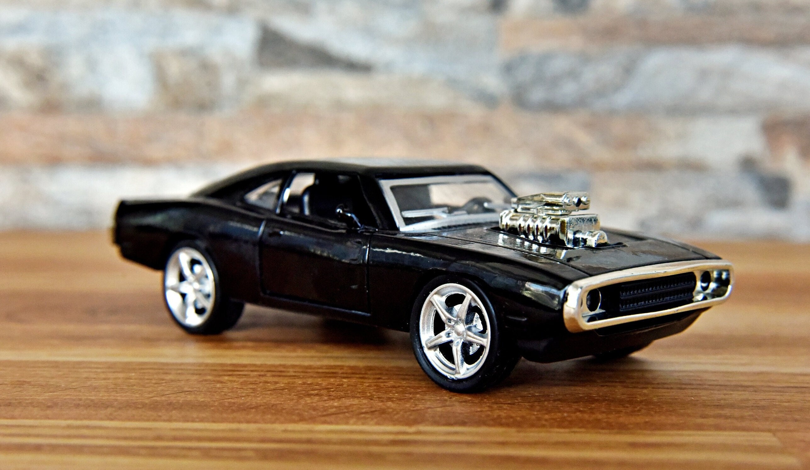 スナップオン 1970 DODGE CHARGER R/T ジオラマ付きミニカー スナップオン 1970 DODGE CHARGER R/T ジオラマ付きミニカー