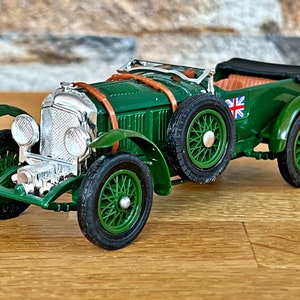 1930 Bentley 4.5L Super Charged , Vintage diecast car, 1/42 scale model car, metal car model, old classic car, diecast car collection