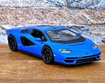 1988 Lamborghini Countach (black) | 1:24 Bburago Diecast Car