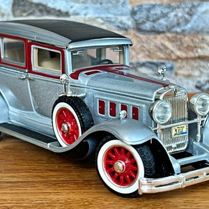 1931 Peerless, Vintage Model Car, Vintage diecast car, 1/27 scale model car, diecast car collectible car, Collection item, 1930's