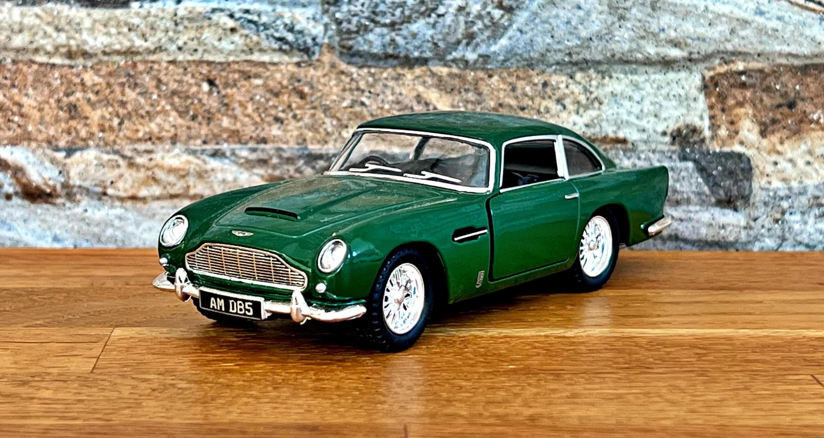 Aston Martin DB5 1963 | Model Car | Diecast Car | 1/38 Scale Model