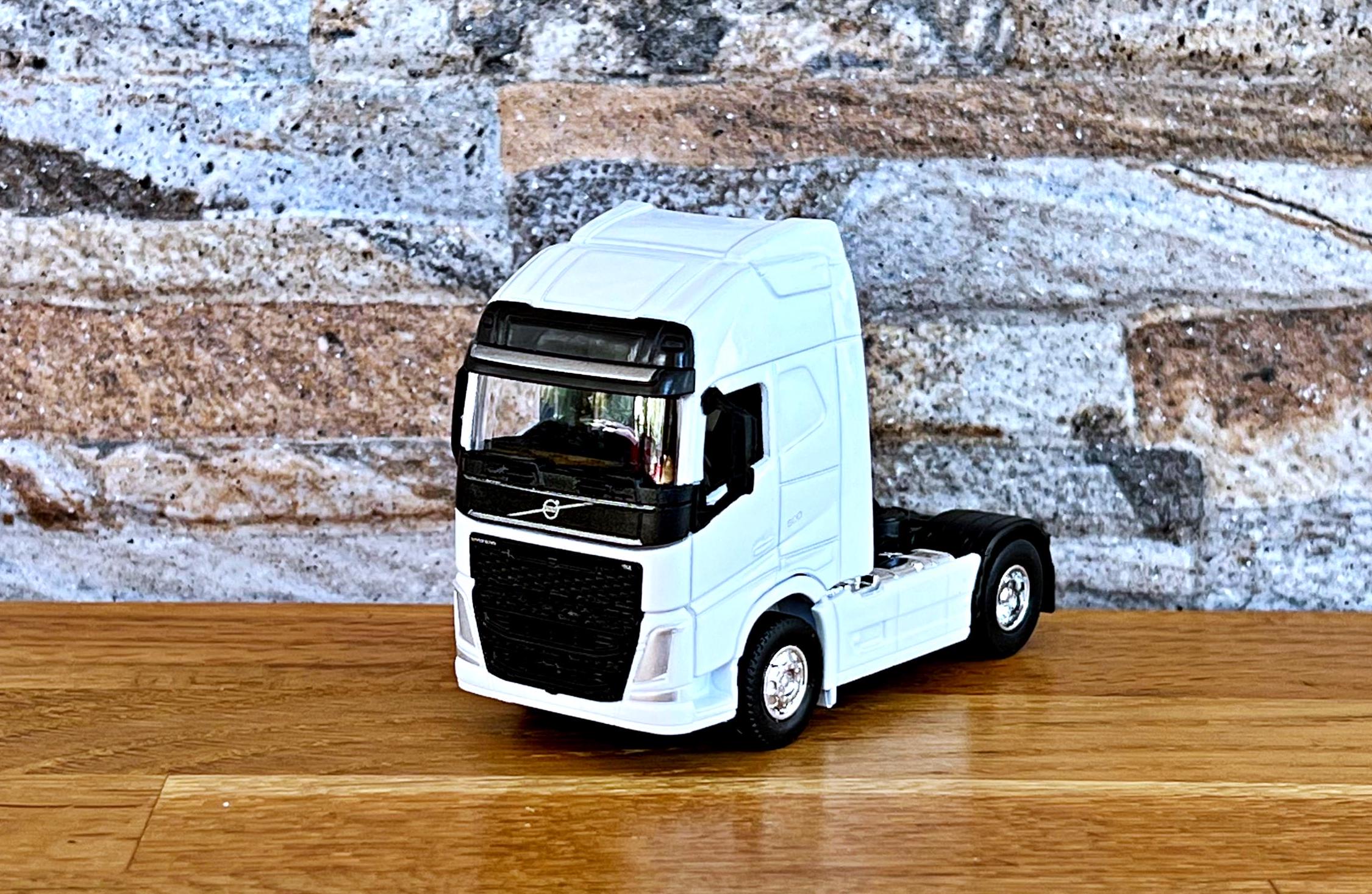 ボルボFH |ダイキャストカー |モデルカー | 1/64スケールモデル