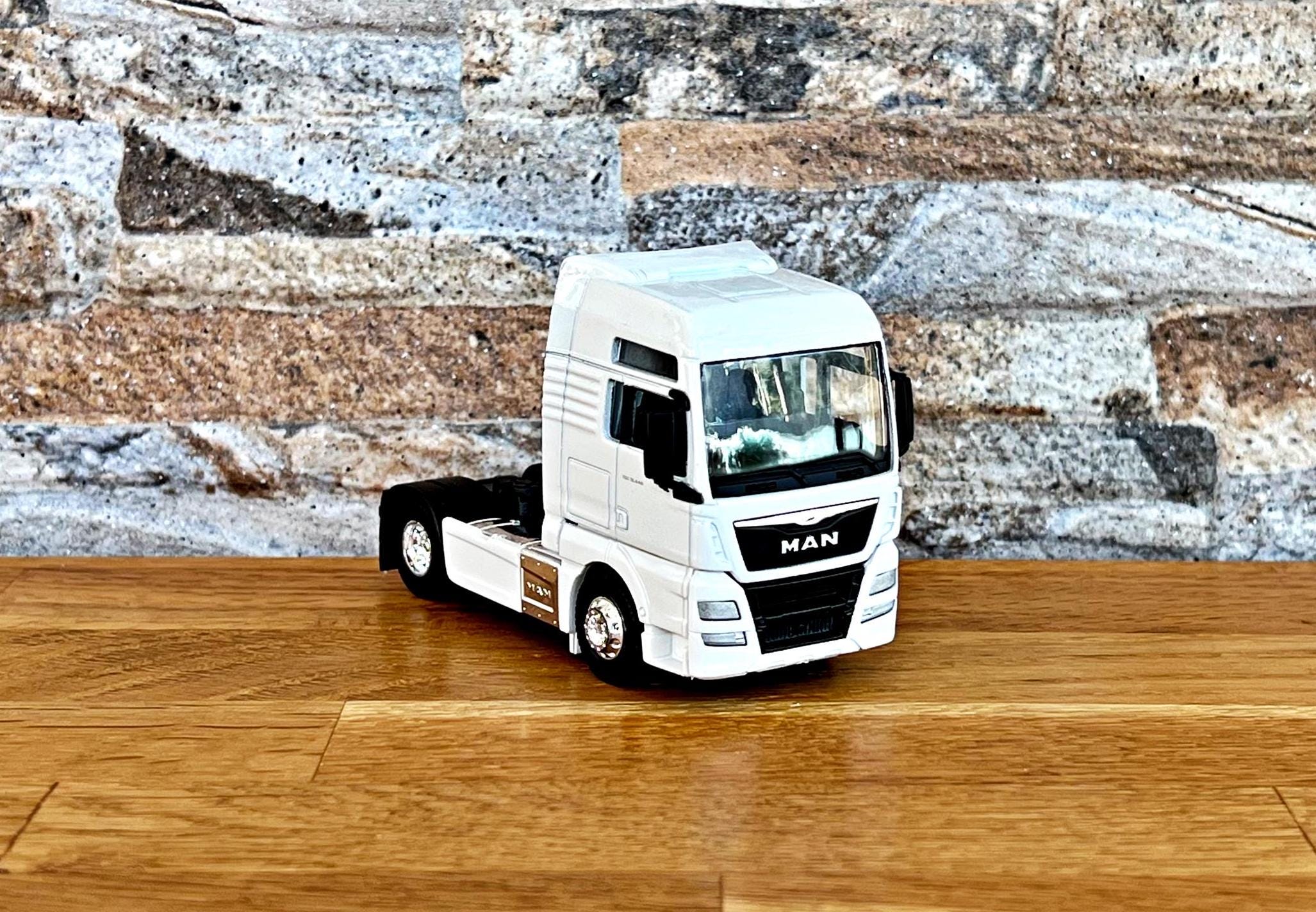 MAN TGX XXL | Diecast Car | Model Car | 1/64 Scale Model Truck
