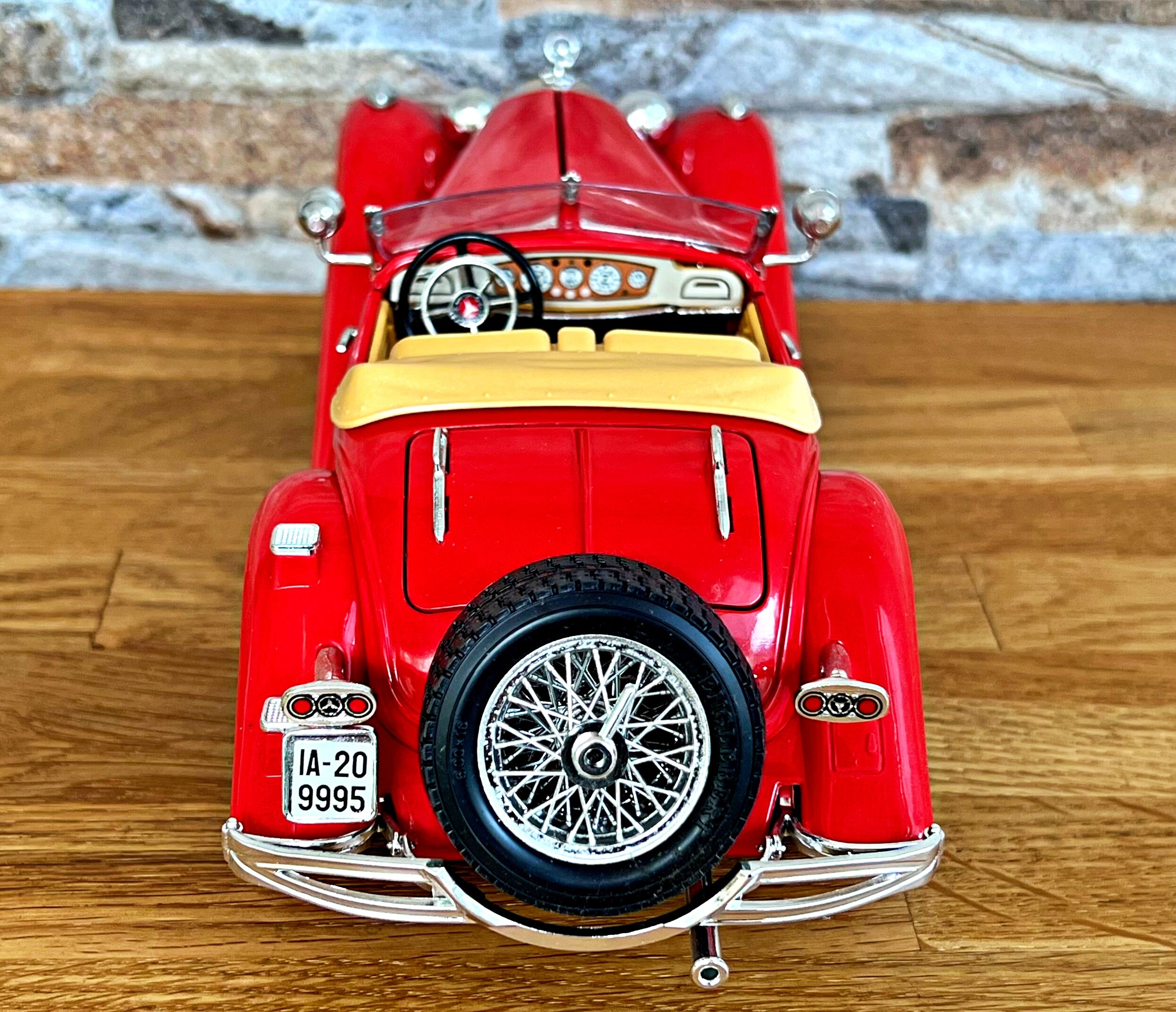 Mercedes Benz 500 K Roadster 1936 | Vintage Model Car | 1/18 Scale