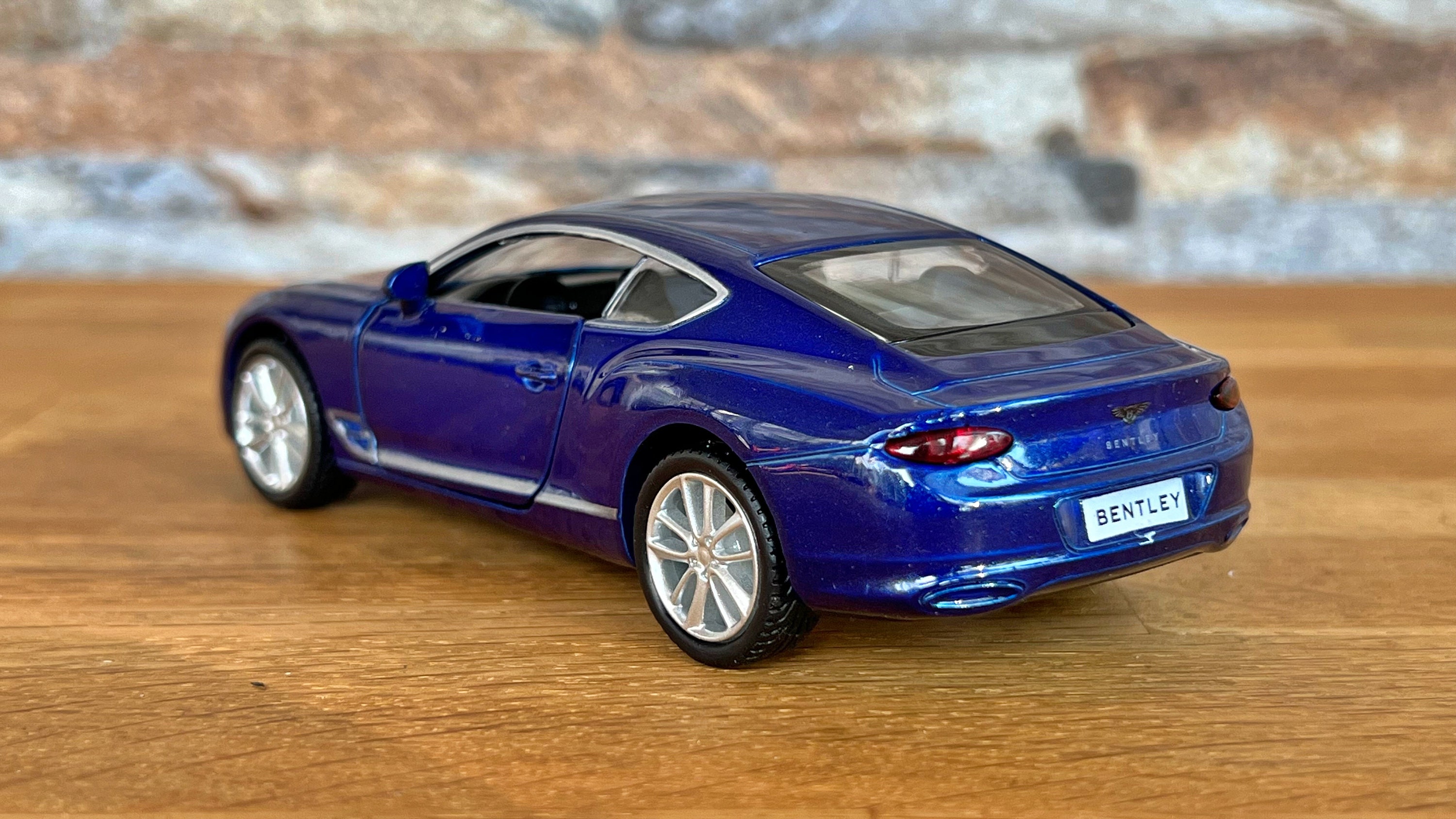 Bentley continental best sale gt diecast model