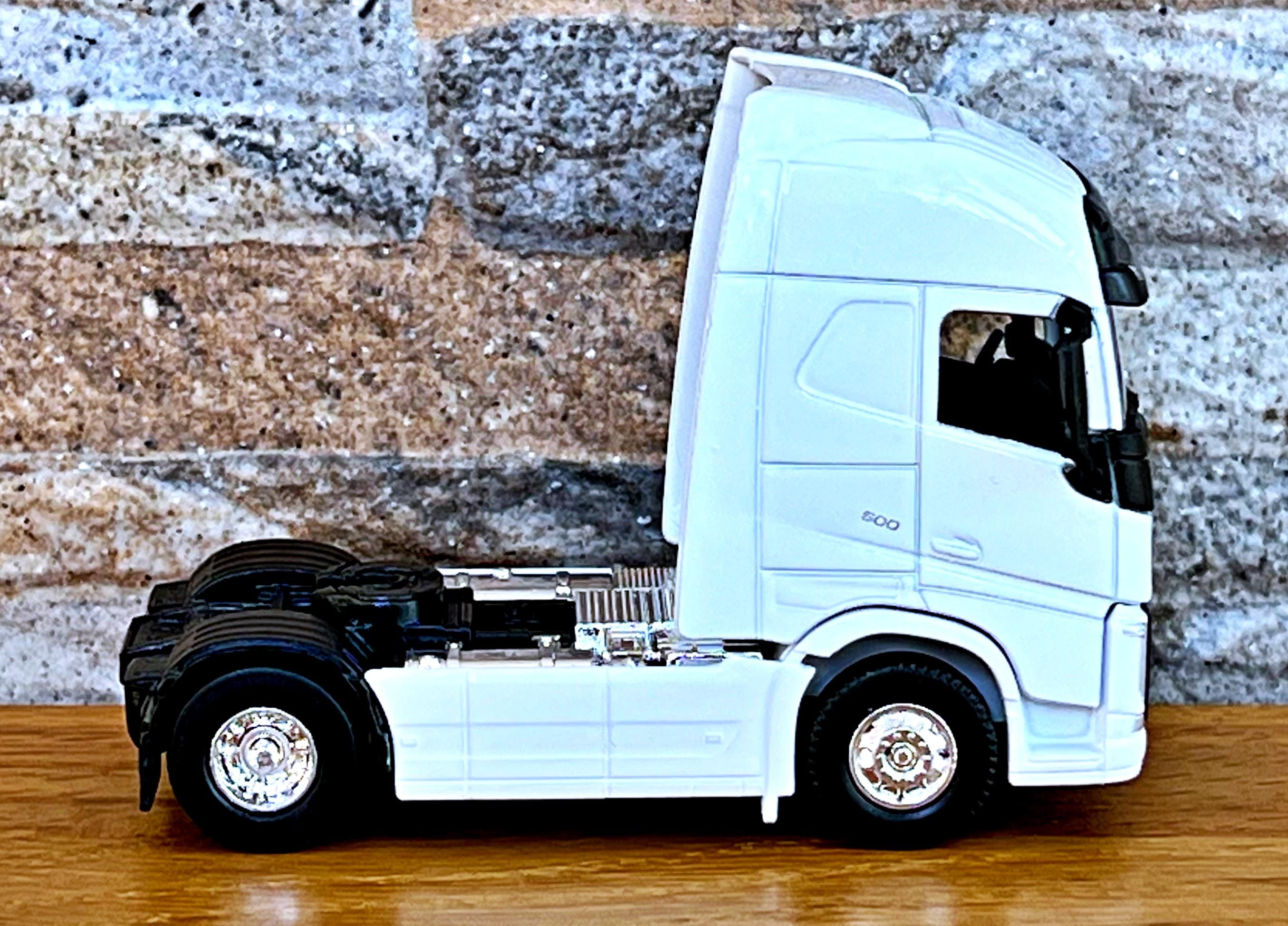 Volvo FH | Diecast Car | Model Car | 1/64 Scale Model Truck | Die