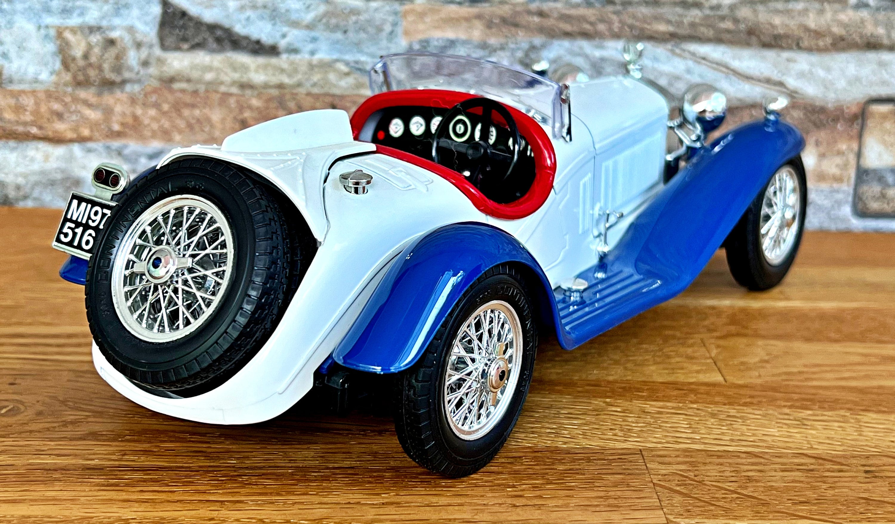 Burago 1/18 Alfa-Romeo 2300 Spider 1932 ブラーゴ アルファ