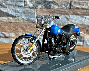 Harley Davidson 2002 FXSTB Night Train , Motorcycle Model, Scale 1