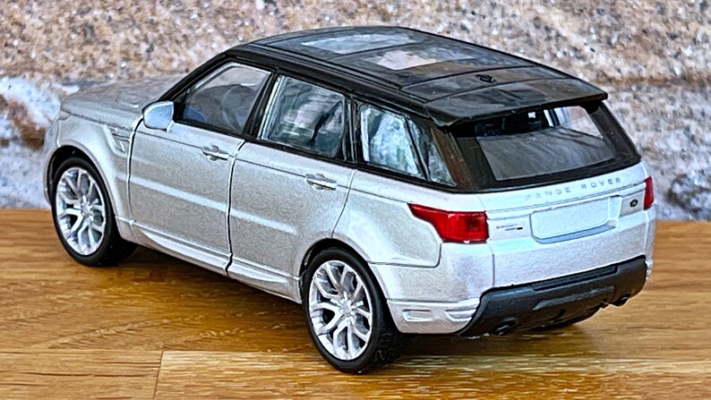 Véhicule Métal Auto Wayfeng WF 1:32 Range Rover Police - Voiture Miniature Die-Cast Métal | Cadeau Enfant Collection Véhicule Métal Auto Wayfeng WF 1:32 Range Rover Police - Voiture Miniature Die-Cast Métal | Cadeau Enfant Collection