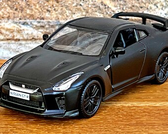 Nissan GT-R R35 | 1/36 Scale Model Car | Diecast Car Model | Die