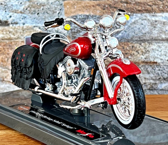 Harley Davidson 1999 FLSTS Heritage Softail Springer, 1/18 Scale