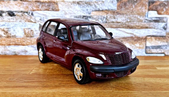 Chrysler PT Cruiser | 1/18 Diecast Model Car | 1/18 Scale Model