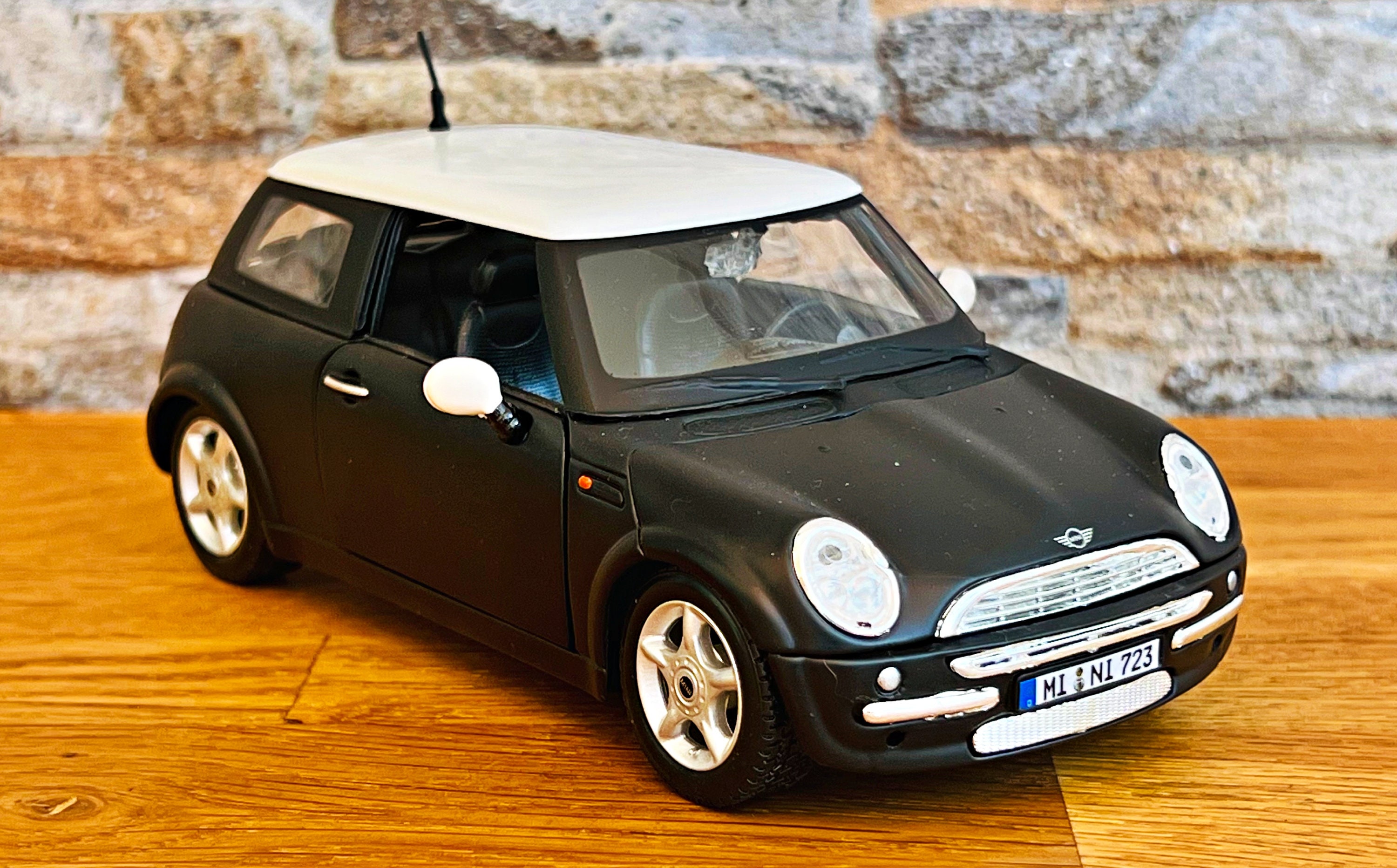 Mini Cooper | 1/24 Scale Model Car | Diecast Car | Die Cast Model