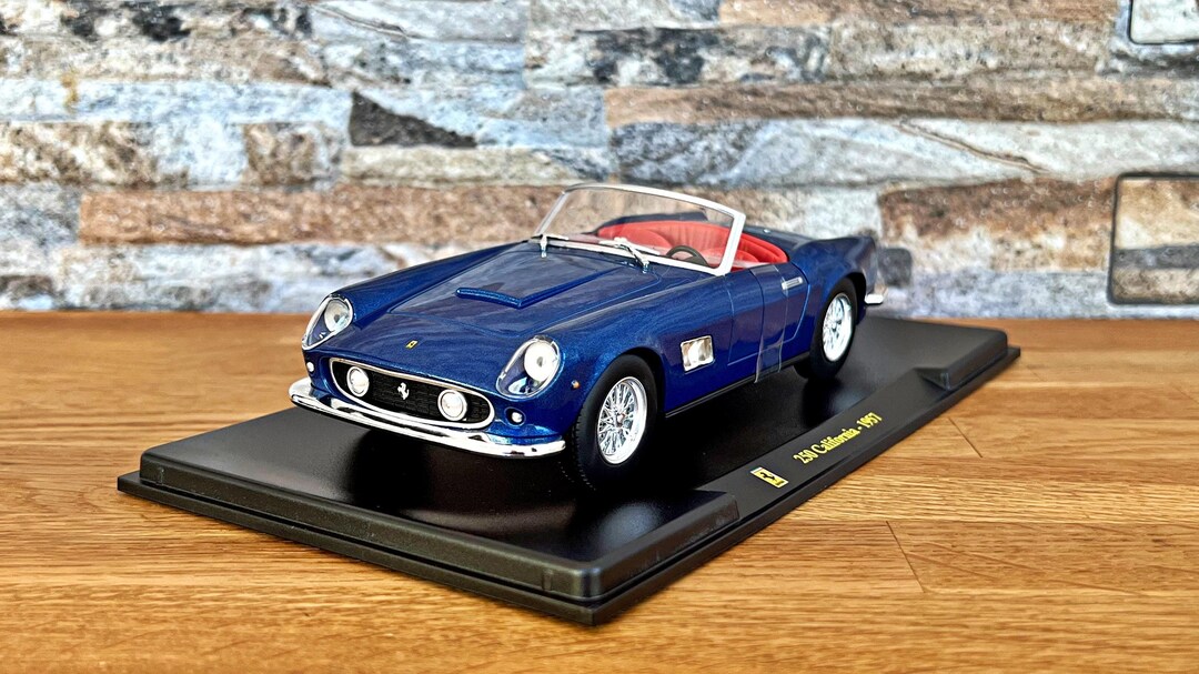 Ferrari 250 California 1957 | Vintage Model Car | Diecast