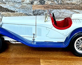 Alfa Romeo 2300 Spider 1932, Vintage Model Car, 1/18 Diecast Car