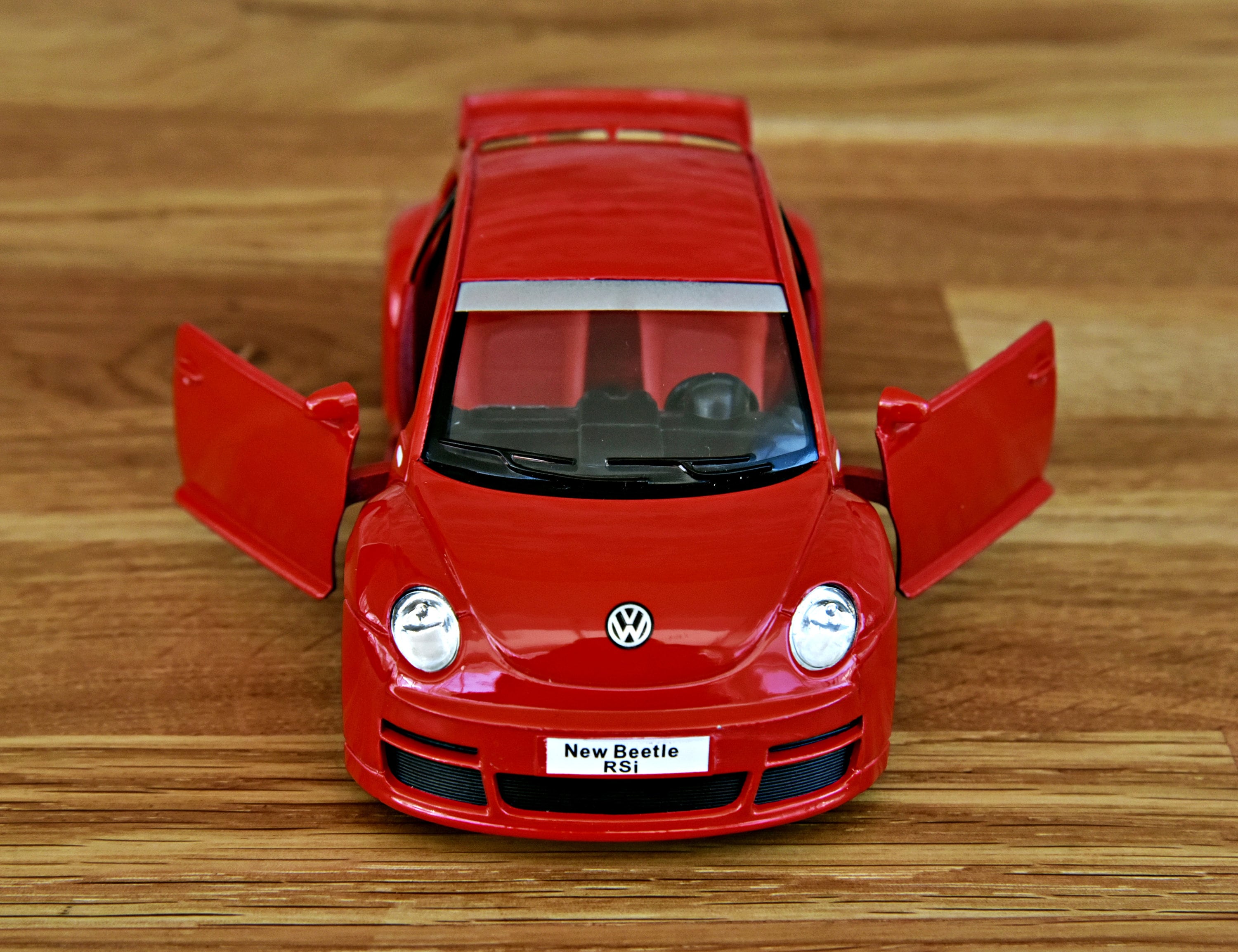 フォルクスワーゲン ニュービートル RSİ | モデルカー | 1/32 ダイ
