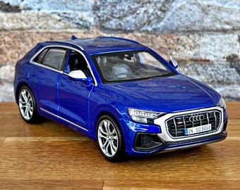 Audi SQ8 2020  | Model car | 1/32 scale diecast car | car model | Diecast collectible item | 1/32 scale model car | Audi Q8