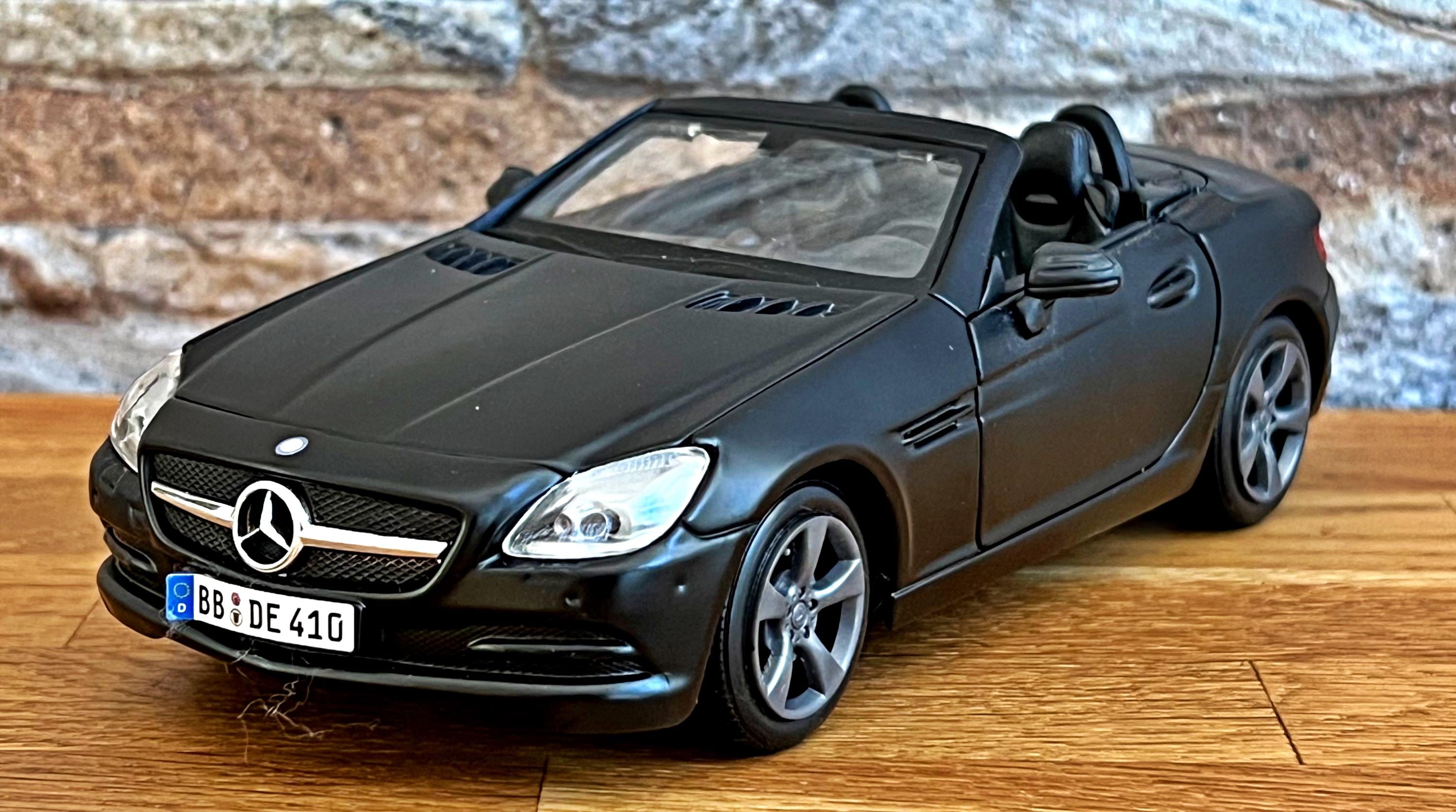 Mercedes Benz SLK Cabrio | 1:24 Scale Model Car | Mercedes SLK
