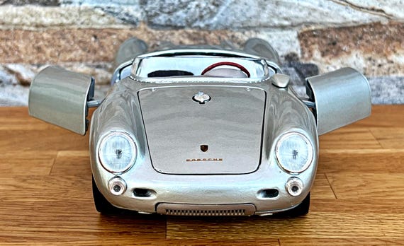 Porsche 550 A Spyder | Vintage Model Car | 1/18 Scale Model Car