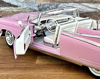 キャデラック エルドラド ビアリッツ 1959 | 1/18スケール モデルカー