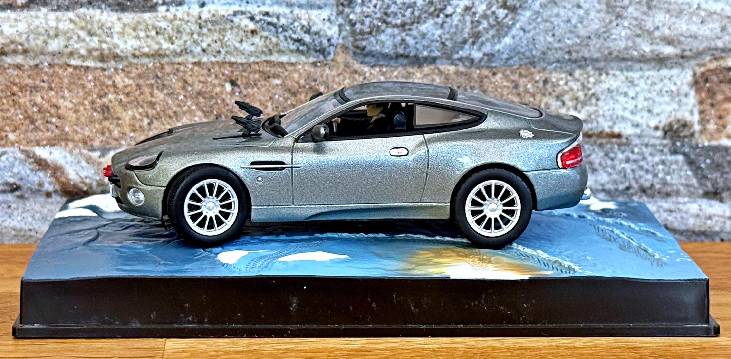 アストンマーティン V12 ヴァンキッシュ、007 ジェームズ・ボンド