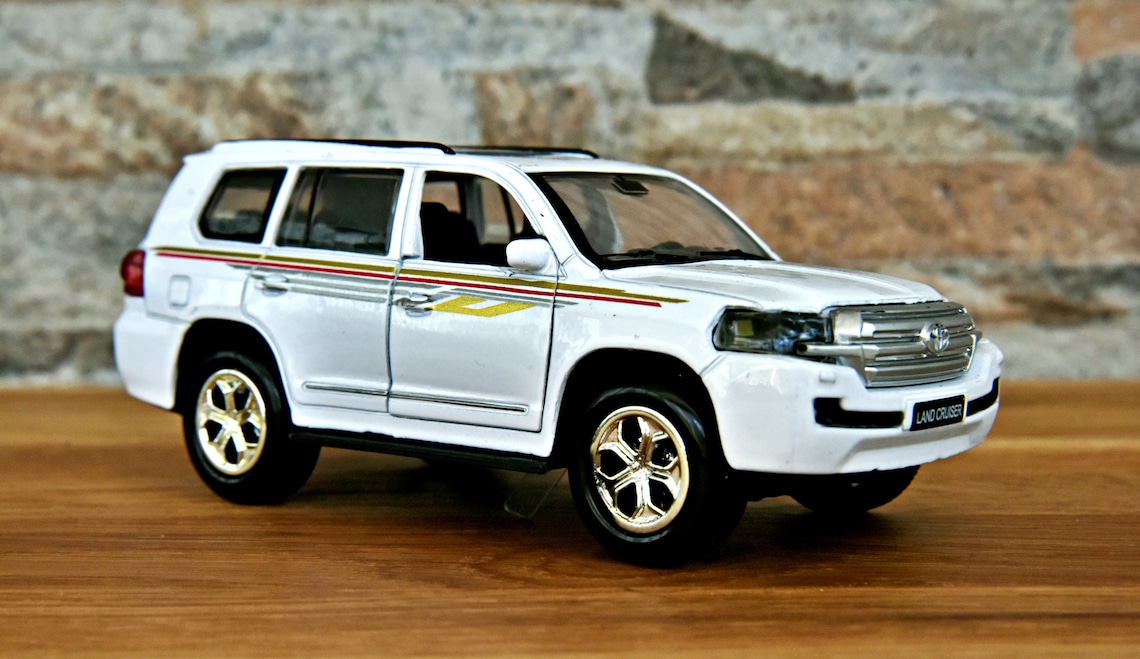 Toyota Land Cruiser 1/36 Diecast Car 1/36 Scale Model Car Etsy