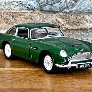 Aston Martin DB5 1963 / Coche a escala / Coche de fundición a presión / Coche a escala 1/38 / Modelo de coche / Coche de fundición a presión / Coche de colección / Aston Martin / Años 60