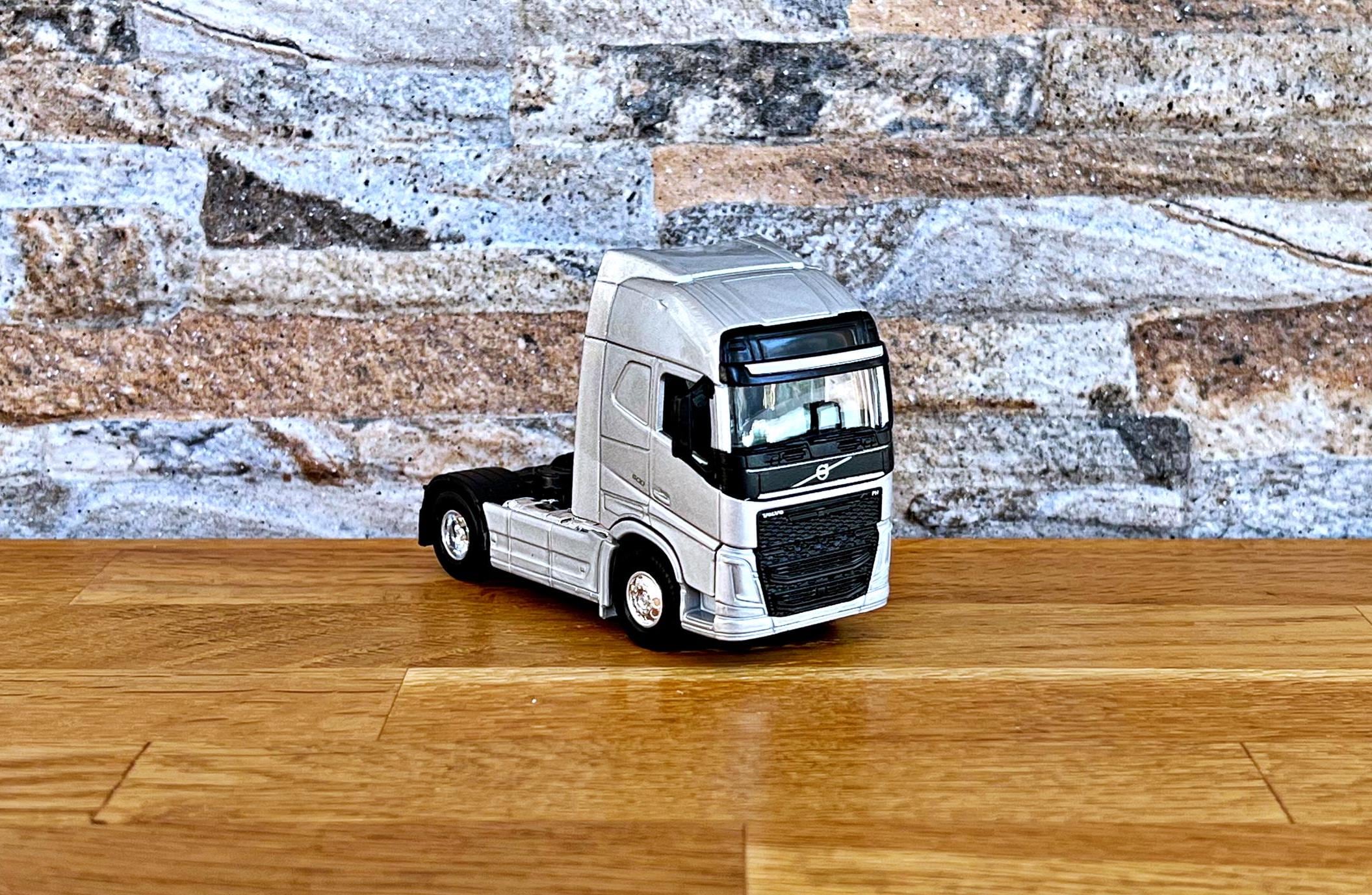 Volvo FH | Diecast Car | Model Car | 1/64 Scale Model Truck | Die