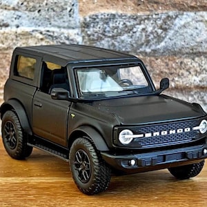 Ford Bronco | Model car | Diecast car | 1/36 Scale Model car | Die cast car | Collection item | Ford jeep | Ford Bronco 2dr | Matte Black