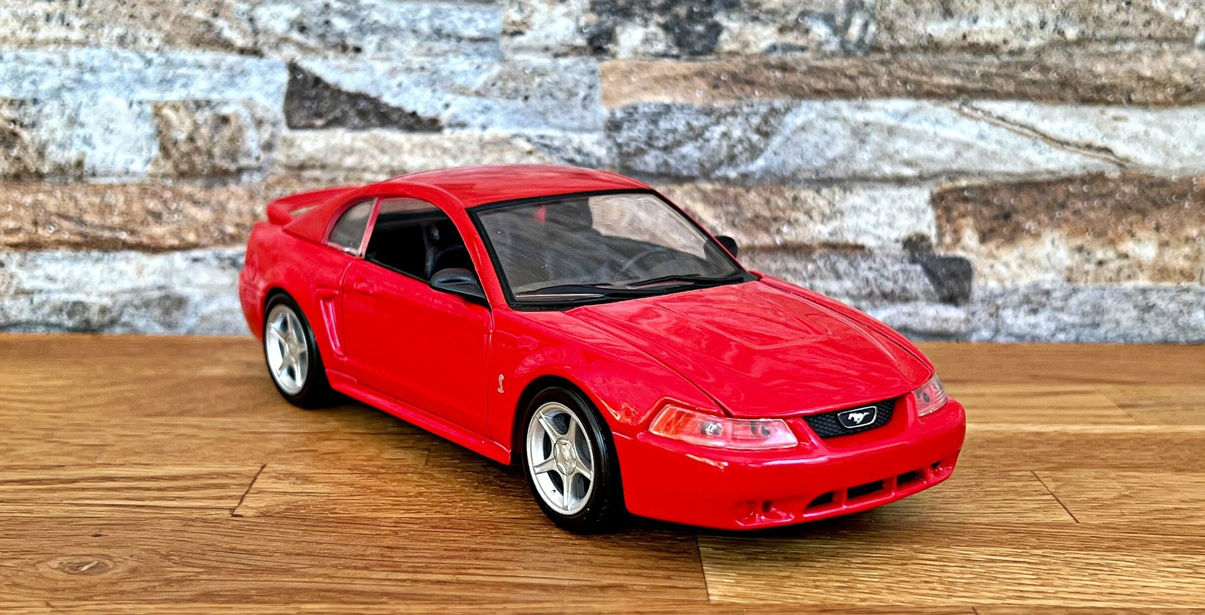 Ford Mustang Cobra 1999 | Vintage Model Car | 1/24 Diecast