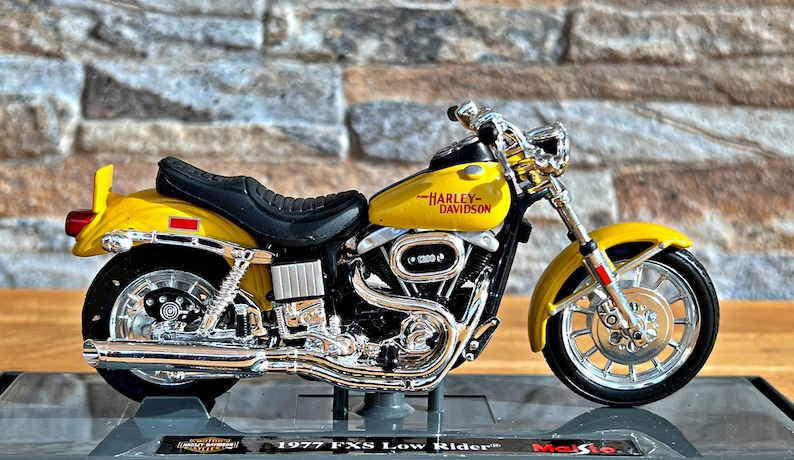 Harley Davidson 1977 FXS Low Rider | Model Motorcycle | 1/18 Die Cast ...