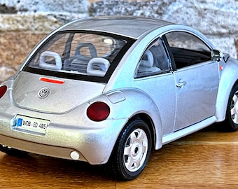 フォルクスワーゲン ニュービートル 1998 ブラーゴ 1/24 - Etsy 日本