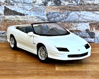 Camaro Z28 1996 | Model samochodu | Samochód odlewany ciśnieniowo 1/25 | Model samochodu w skali 1:25 | Samochód odlewany ciśnieniowo | Przedmiot kolekcjonerski | Model odlewany ciśnieniowo | Chevrolet Camaro