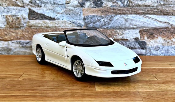 Camaro Z28 1996 | Model Car | 1/25 Diecast Car | 1:25 Scale Model